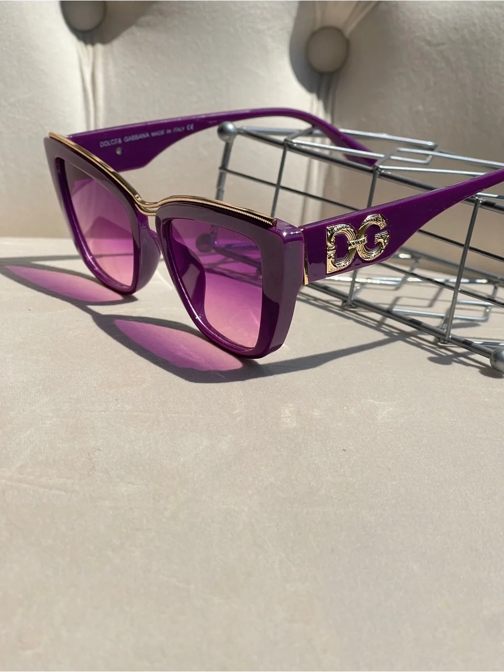 Luxury Sunglasses - Designer-Inspired Women Accessories - Picture 3 of 5